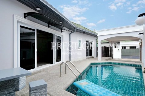 Casa de 2 dormitorios en Pattaya, Tailandia № 210214 - foto 17