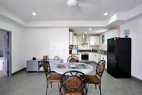Casa de 2 dormitorios en Pattaya, Tailandia № 210214 - foto 7