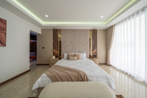 Villa in Pattaya, Thailand 5 bedrooms № 233170 - photo 23