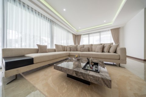 Villa in Pattaya, Thailand 5 bedrooms № 233170 - photo 15