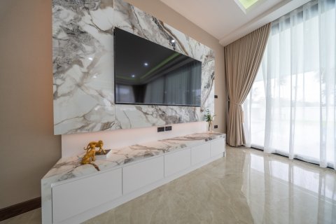 Villa in Pattaya, Thailand 5 bedrooms № 233170 - photo 16
