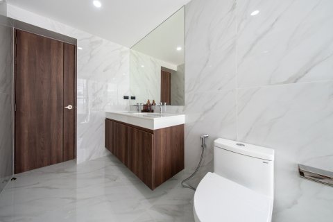Villa in Pattaya, Thailand 5 bedrooms № 233170 - photo 28