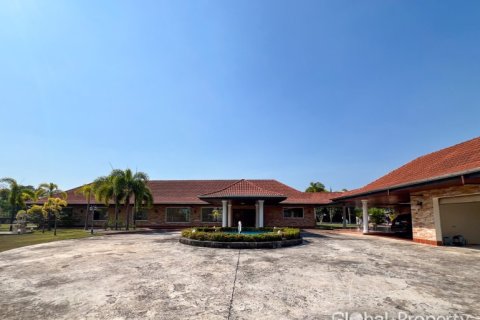 Maison à Pattaya, Thaïlande 5 chambres № 202078 - photo 6