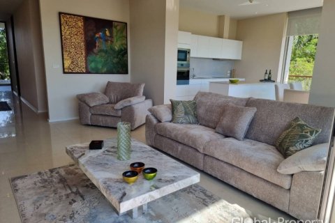 Condo in Pattaya, Thailand, 2 bedrooms № 202075 - photo 9