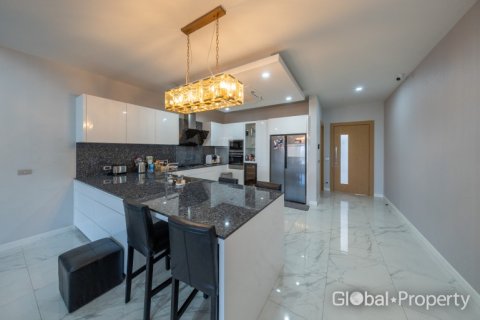 House in Pattaya, Thailand 4 bedrooms № 202076 - photo 27