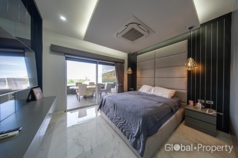 House in Pattaya, Thailand 4 bedrooms № 202076 - photo 30