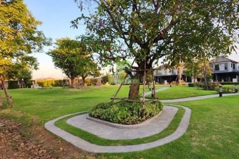 Дом в Ратхум Тхани, Таиланд с 3 спальнями  № 158082 - фото 9