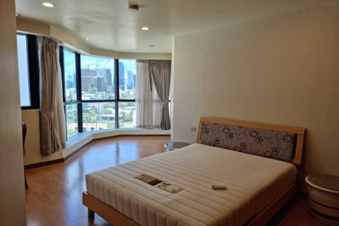 Condo in Khlong Toei, Bangkok, Thailand, 3 bedrooms  № 158425 - photo 6