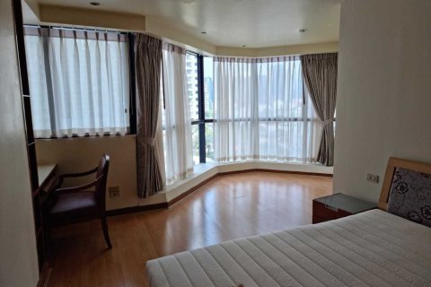 Condo in Khlong Toei, Bangkok, Thailand, 3 bedrooms  № 158425 - photo 7