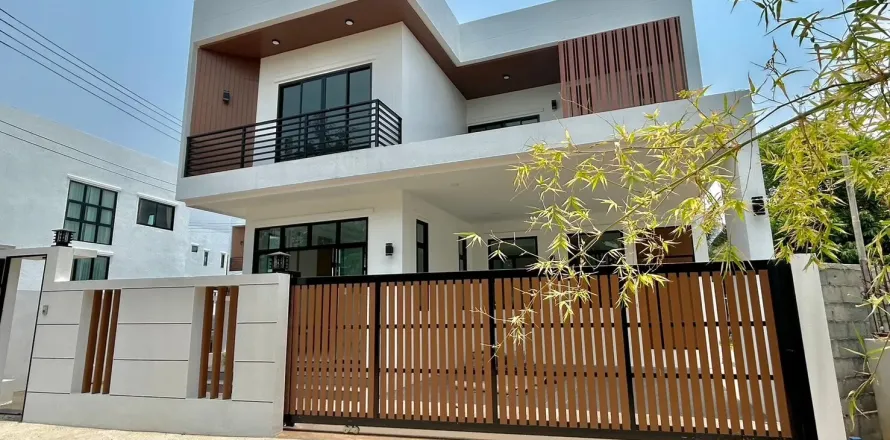 Вилла в Чиангмае, Таиланд с 4 спальнями  № 158427