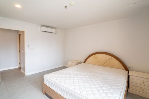 Studio dans le Condo à Watthana, Bangkok, Thaïlande  № 170705 - photo 7