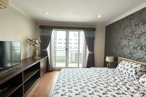 Condo à Watthana, Bangkok, Thaïlande, 2 chambres № 200995 - photo 16