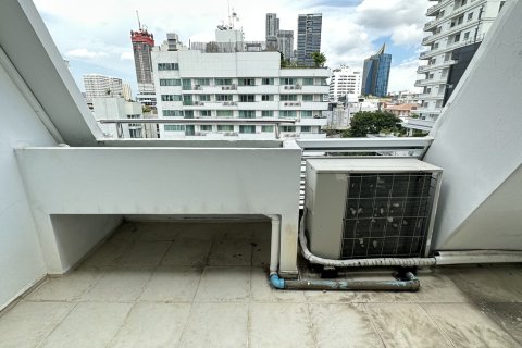 Condo à Watthana, Bangkok, Thaïlande, 2 chambres № 200995 - photo 8