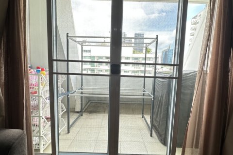 Condo à Watthana, Bangkok, Thaïlande, 2 chambres № 200995 - photo 7