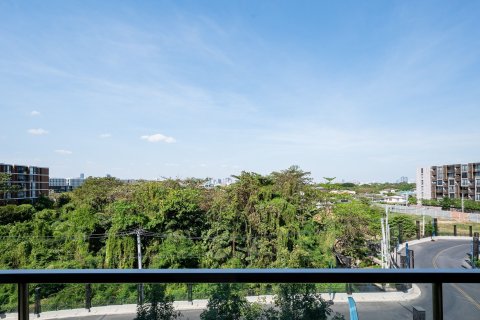 Condo in Watthana, Bangkok, Thailand, 3 bedrooms  № 160470 - photo 10