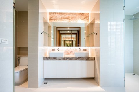 Condo in Watthana, Bangkok, Thailand, 3 bedrooms  № 160470 - photo 21