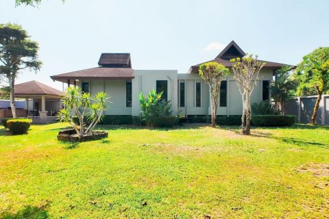 Villa in Phuket, Thailand 3 bedrooms № 140552 - photo 5