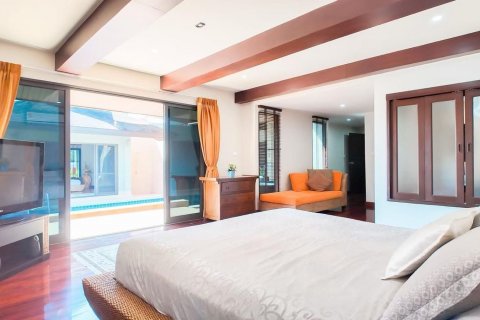 Villa in Phuket, Thailand 3 bedrooms № 140552 - photo 15