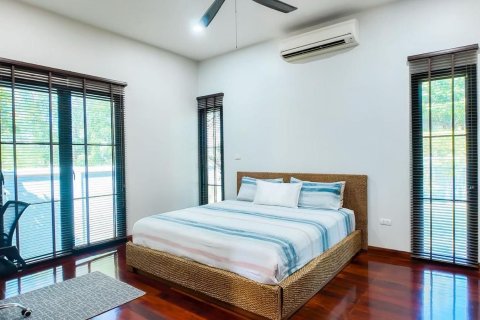 Villa in Phuket, Thailand 3 bedrooms № 140552 - photo 18