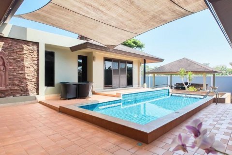 Villa in Phuket, Thailand 3 bedrooms № 140552 - photo 3