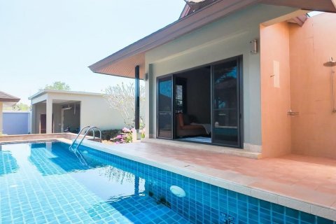 Villa in Phuket, Thailand 3 bedrooms № 140552 - photo 24