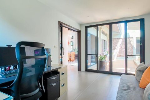 Villa in Phuket, Thailand 3 bedrooms № 140552 - photo 13