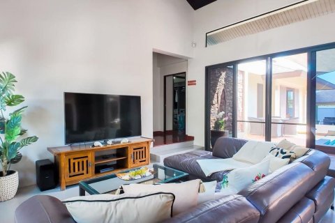 Villa in Phuket, Thailand 3 bedrooms № 140552 - photo 9