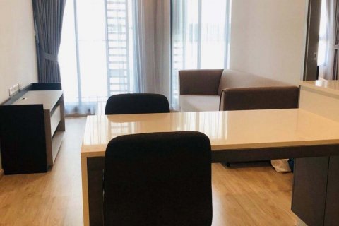 Condo in Bang Kapi, Bangkok, Thailand, 2 bedrooms  № 140554 - photo 3