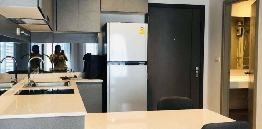 Condo in Bang Kapi, Bangkok, Thailand, 2 bedrooms  № 140554