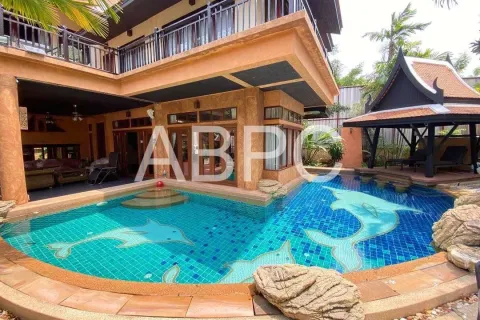 Casa de 4 dormitorios en Pattaya, Tailandia № 211336 - foto 11