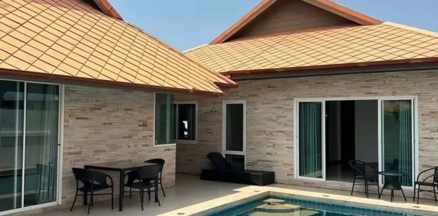 Casa de 3 dormitorios en Pattaya, Tailandia № 211335