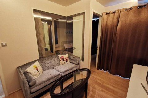 Studio in the Condo in Watthana, Bangkok, Thailand  № 160839 - photo 2