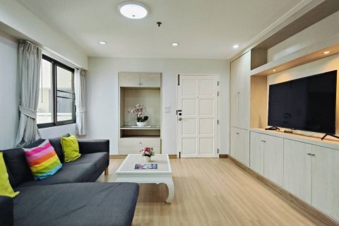 Condo in Watthana, Bangkok, Thailand, 2 bedrooms  № 160834 - photo 3