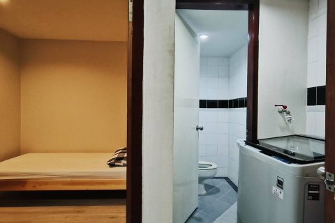 Condo in Watthana, Bangkok, Thailand, 2 bedrooms  № 160834 - photo 16