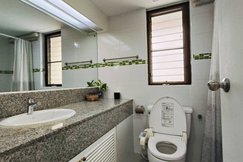 Condo in Watthana, Bangkok, Thailand, 2 bedrooms  № 160834 - photo 15