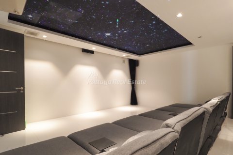 House in Bang Lamung, Thailand 4 bedrooms № 113527 - photo 12