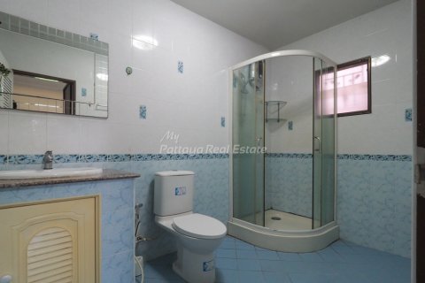House in Bang Lamung, Thailand 3 bedrooms № 113528 - photo 7