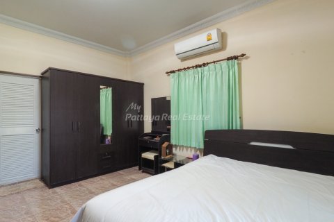 House in Bang Lamung, Thailand 3 bedrooms № 113528 - photo 5
