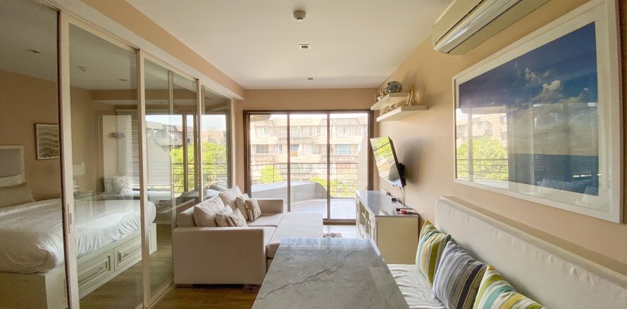 Студия в кондо в Ча-аме, Таиланд № 147996