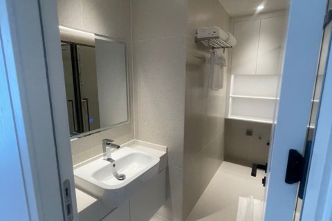 Condo in Phuket, Thailand, 2 bedrooms  № 147998 - photo 8