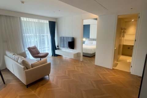 Condo in Phuket, Thailand, 2 bedrooms  № 147998 - photo 1