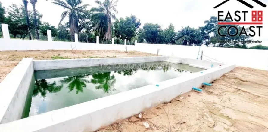 Terreno en Pattaya, Tailandia № 212928