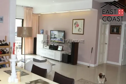 Casa de 4 dormitorios en Pattaya, Tailandia № 212929 - foto 6