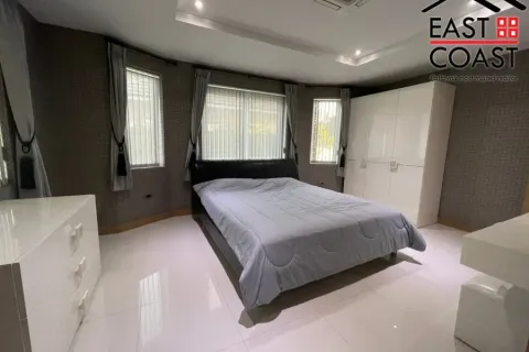 Casa de 4 dormitorios en Pattaya, Tailandia № 212931 - foto 19