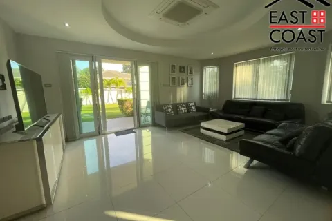 Casa de 4 dormitorios en Pattaya, Tailandia № 212931 - foto 8