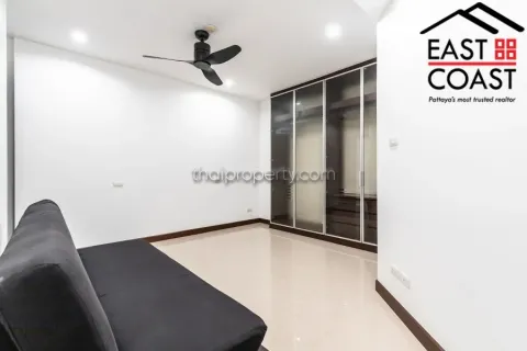 Condominio de 3 dormitorios en Jomtien Beach, Pattaya, Tailandia № 212933 - foto 22