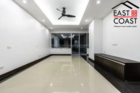 Condominio de 3 dormitorios en Jomtien Beach, Pattaya, Tailandia № 212933 - foto 27