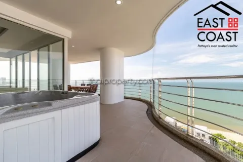 Condominio de 3 dormitorios en Jomtien Beach, Pattaya, Tailandia № 212933 - foto 2