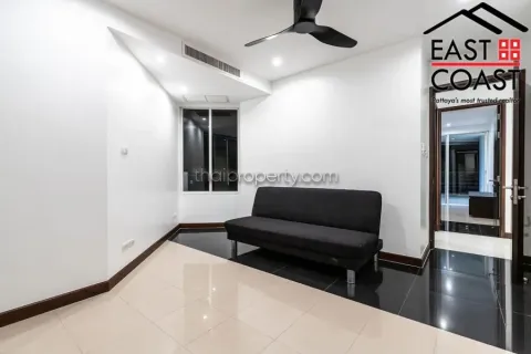 Condominio de 3 dormitorios en Jomtien Beach, Pattaya, Tailandia № 212933 - foto 21