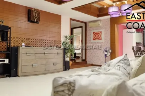 Casa de 3 dormitorios en Pattaya, Tailandia № 212930 - foto 6